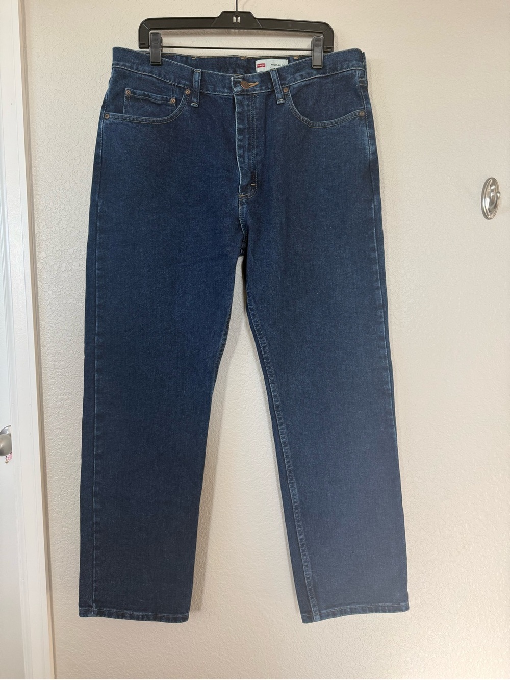 Wrangler Regular Fit Straight Leg Jeans Dark Wash Mens 36x30 100% Cotton